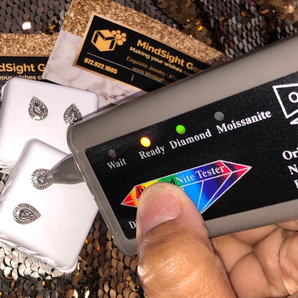 Real Diamond pear teardrop gift earrings for Mother’s Day birthday anniversary! - Picture 5 of 5